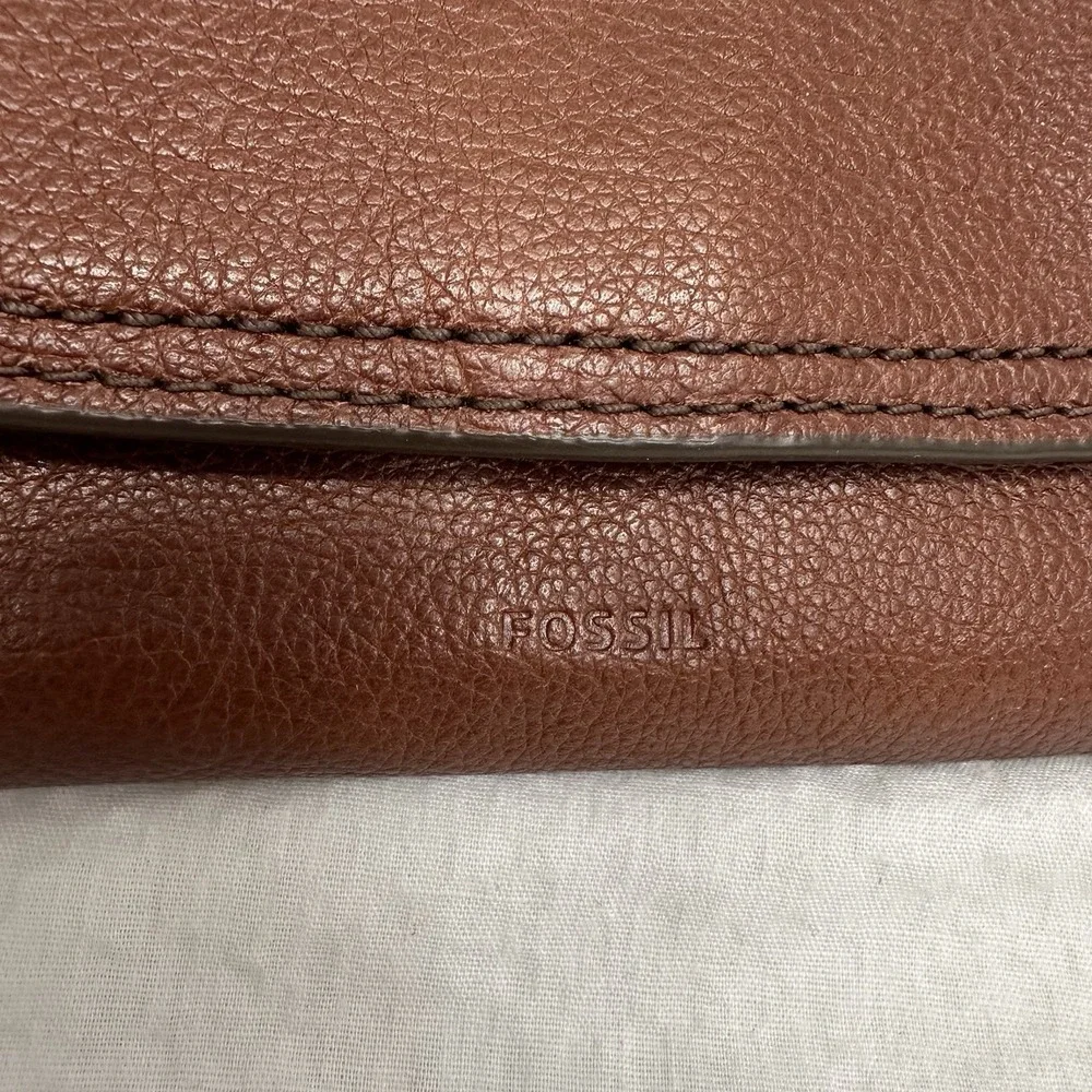 Brown Fossil Cleo Clutch Wallet - Genuine Cow Hide Leather Coin purse Pebbled 8